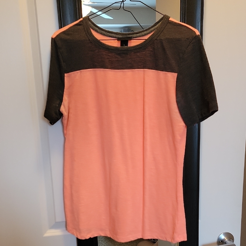 Rue21 Coral and Charcoal Short Sleeve Tee